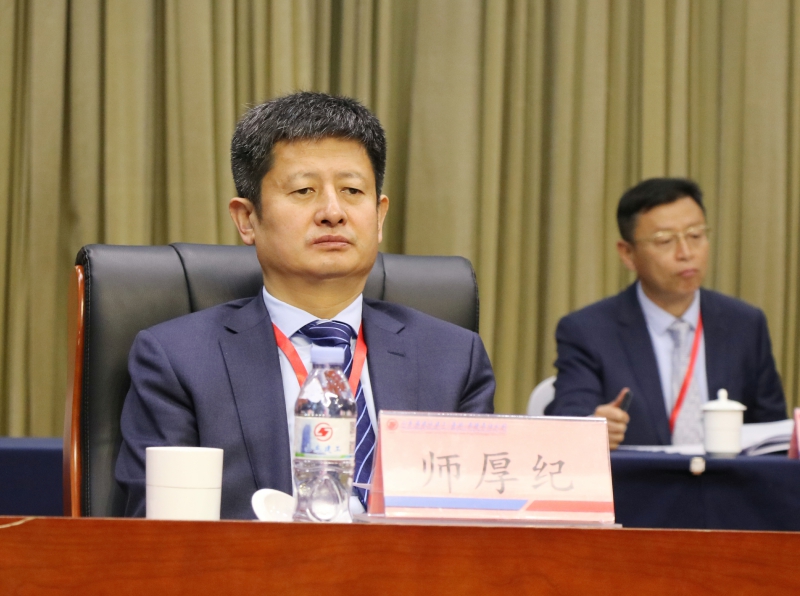 堅(jiān)守初心拼搏興業(yè) 加快構(gòu)建發(fā)展新模式...